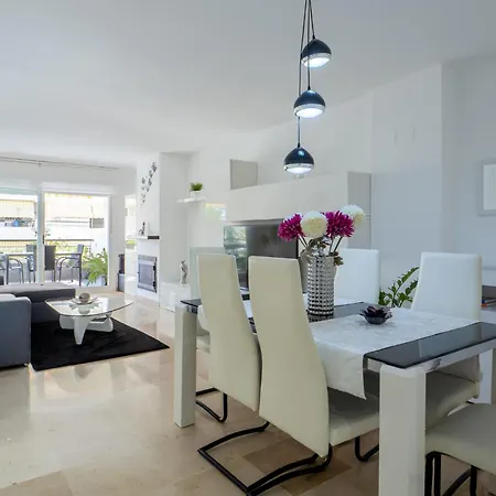 En Con Piscina,golf Y Parking Privado * Marbella