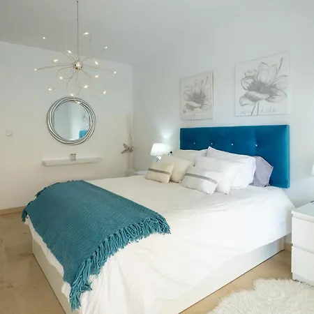 En Con Piscina,golf Y Parking Privado Apartment Marbella
