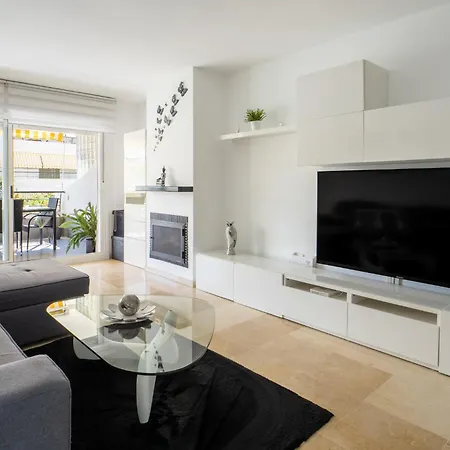 En Con Piscina,golf Y Parking Privado Marbella
