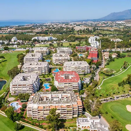 Apartment En Con Piscina,golf Y Parking Privado