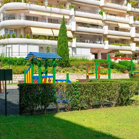 Apartment En Con Piscina,golf Y Parking Privado
