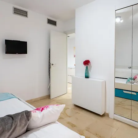 Apartment En Con Piscina,golf Y Parking Privado Marbella
