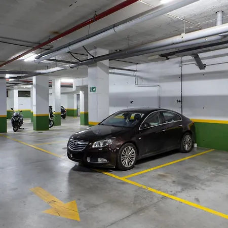 En Con Piscina,golf Y Parking Privado *