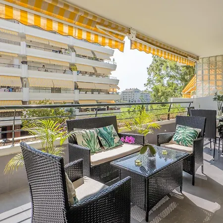 En Con Piscina,golf Y Parking Privado * Marbella
